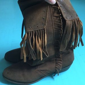 Fringed tan leather boots! Minnetonka Turquoise